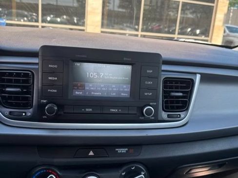 Used 2018 Kia Rio S FWD image 4