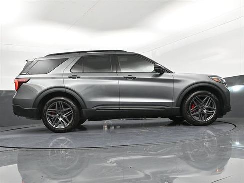 Used 2025 Ford Explorer ST w/ Sun And Sound Package AWD/4WD image 36