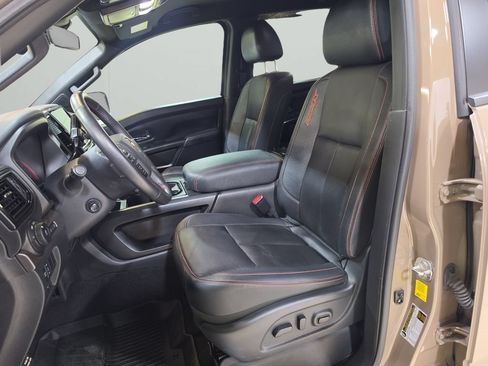 Used 2024 Nissan Titan PRO-4X w/ Pro-4x Convenience Package AWD/4WD image 12