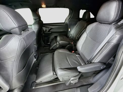 Certified 2026 Toyota Sienna Limited FWD image 26