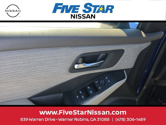 Used 2021 Nissan Rogue SV AWD/4WD image 12