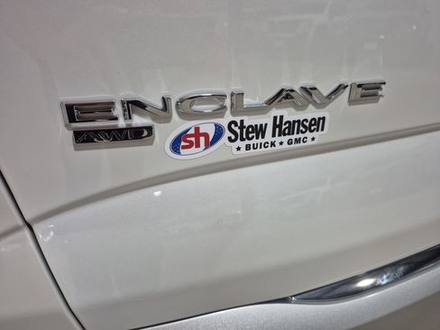 Used 2019 Buick Enclave Premium AWD/4WD image 30