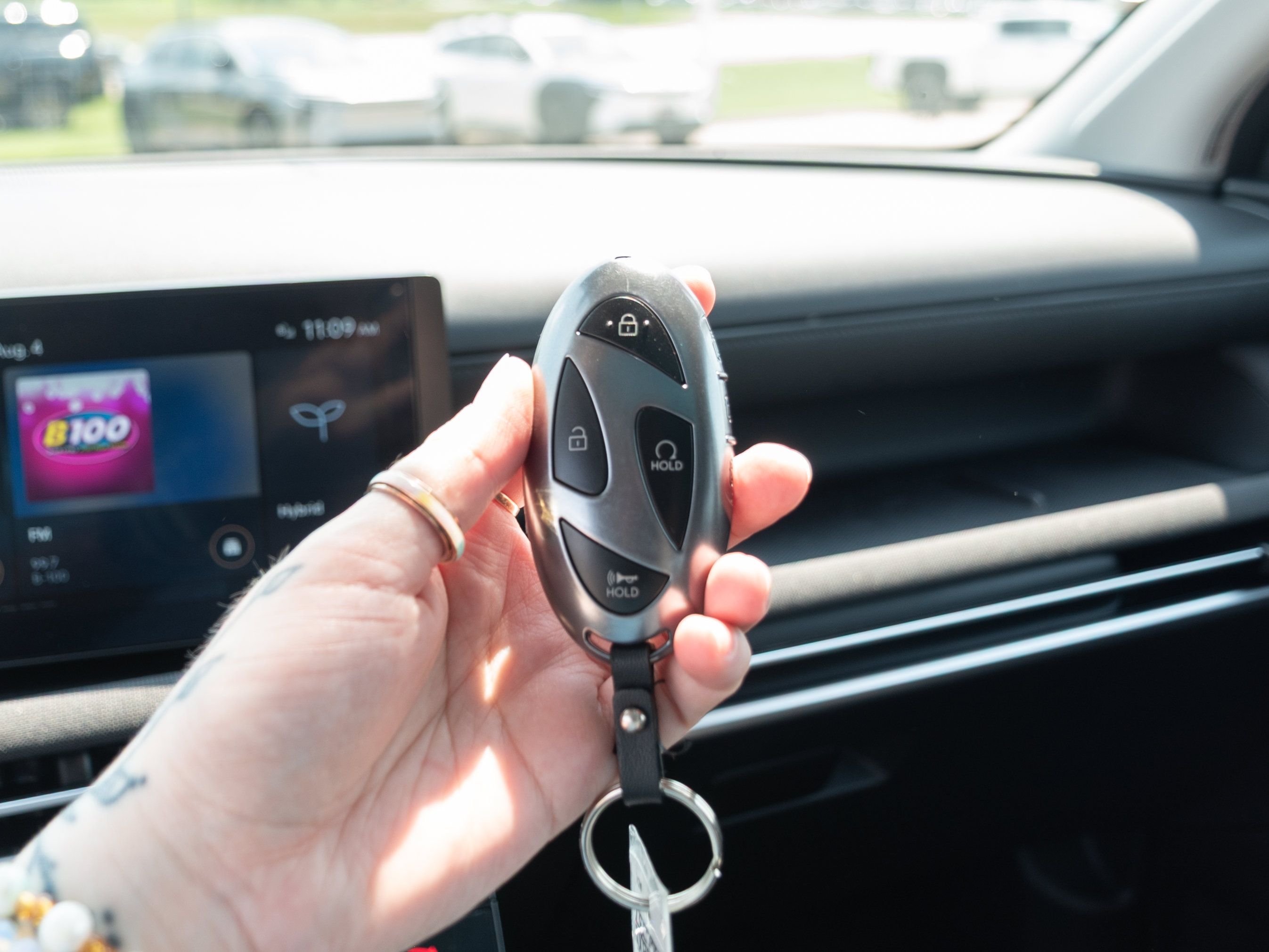 Used 2025 Hyundai Tucson Limited AWD/4WD image 16