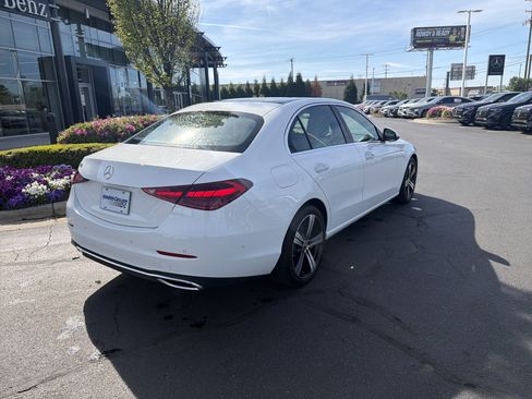 Used 2025 Mercedes-Benz C 300 Sedan image 12