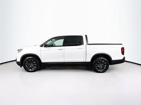 Used 2023 Honda Ridgeline Sport image 4