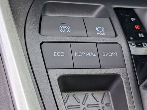 Used 2025 Toyota RAV4 XLE image 15