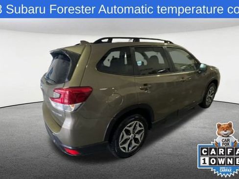 Used 2023 Subaru Forester Premium image 9