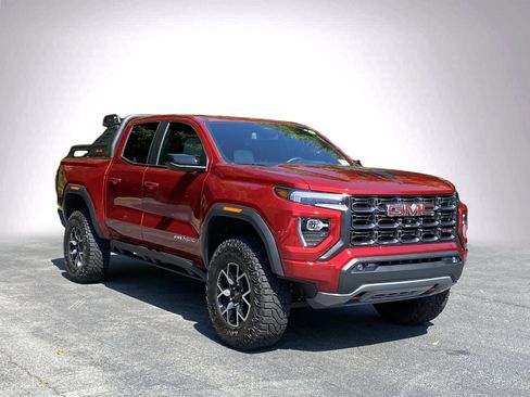 Used 2025 GMC Canyon AT4 w/ AT4X Package AWD/4WD image 2