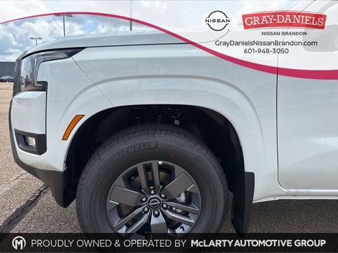 New 2025 Nissan Frontier SV w/ SV Convenience Package image 7