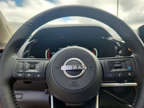 New 2025 Nissan Pathfinder Platinum w/ Cargo Package image 9