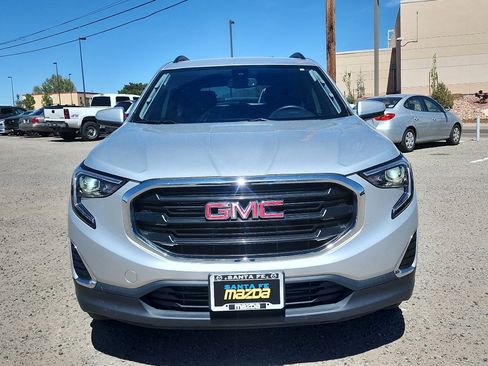 Used 2020 GMC Terrain SLE w/ Driver Convenience Package image 2