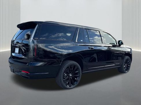 New 2026 Cadillac Escalade ESV Platinum Sport w/ LPO, ONYX Package image 4