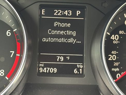 Used 2018 Volkswagen Passat 2.0T SE FWD image 21