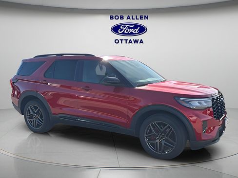 New 2026 Ford Explorer ST-Line w/ ST-Line Street Pack AWD/4WD image 11