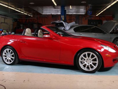 Used 2005 Mercedes-Benz SLK 350 w/ Entertainment Pkg