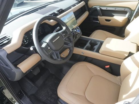 New 2026 Land Rover Defender 110 X-Dynamic SE image 18