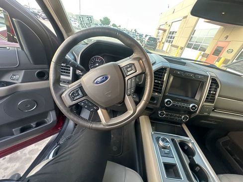 Used 2018 Ford Expedition XLT w/ Equipment Group 202A image 9