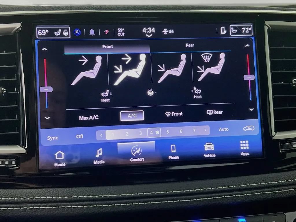 New 2027 Chrysler Pacifica Select FWD image 16