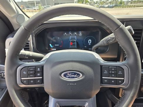 New 2026 Ford F250 Lariat w/ Black Appearance Package AWD/4WD image 30