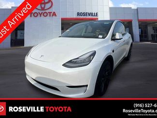 Used 2021 Tesla Model Y Long Range video 1