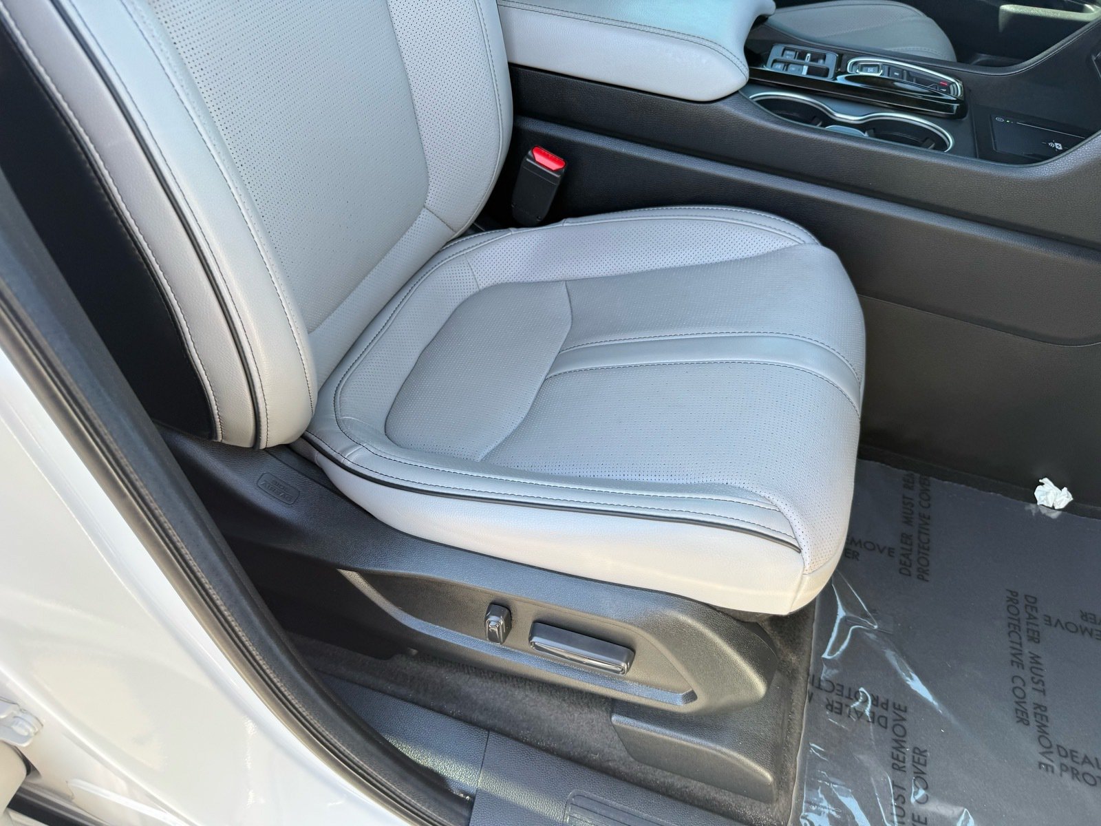 Used 2024 Honda Pilot Elite image 34