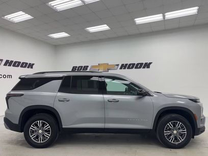 Used 2026 Chevrolet Traverse LT