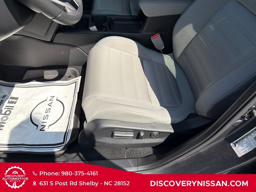 Used 2019 Honda CR-V EX image 11