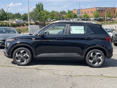 New 2026 Hyundai Venue SEL FWD image 10