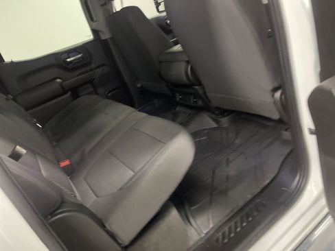 Used 2020 Chevrolet Silverado 1500 Custom w/ Custom Max Trailering Package AWD/4WD image 21