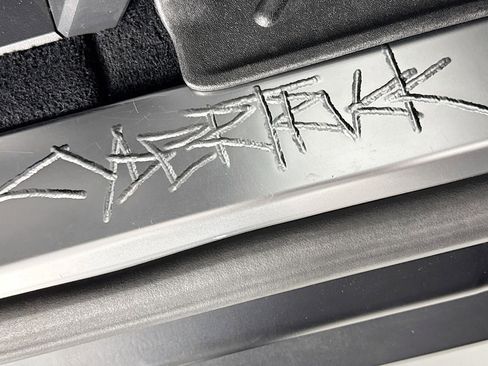 Used 2024 Tesla Cybertruck AWD Crew Cab image 9