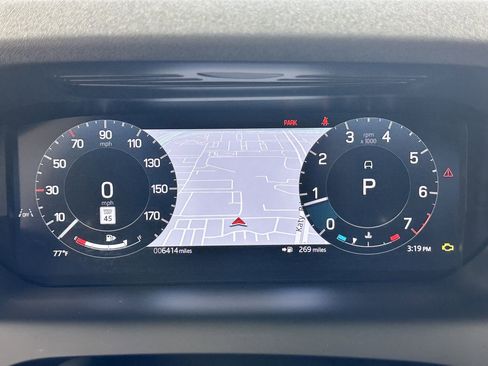 Used 2024 Land Rover Discovery Sport S image 16