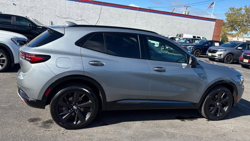 Used 2023 Buick Envision Essence w/ Sport Touring Package AWD/4WD image 9