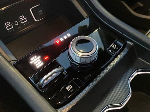 New 2024 Jeep Grand Cherokee Limited 4xe w/ Luxury Tech Group II image 16