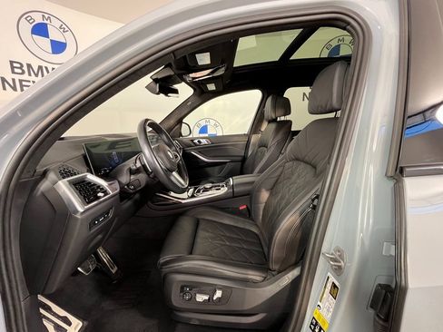 Certified 2024 BMW X7 xDrive40i w/ M Sport Package image 16