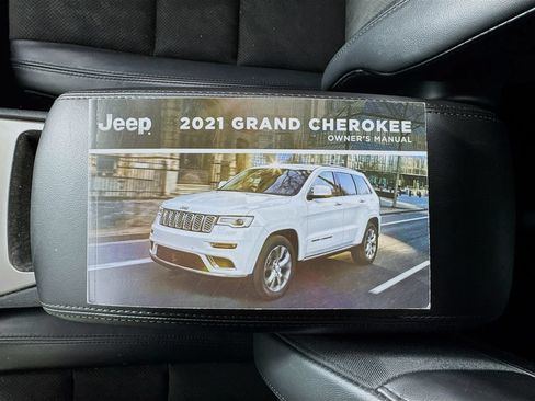 Used 2021 Jeep Grand Cherokee Laredo X AWD/4WD image 31