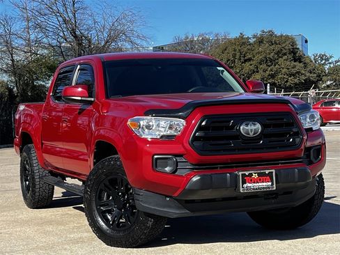 Used 2019 Toyota Tacoma SR image 1