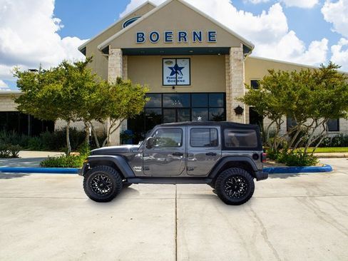 Used 2018 Jeep Wrangler Unlimited Sport S image 2