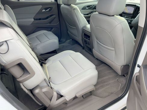 Certified 2019 Chevrolet Traverse Premier w/ Driver Confidence II Package image 30