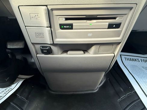 Used 2016 Honda Odyssey SE image 18