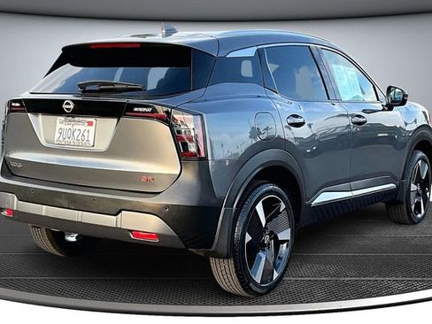 Certified 2025 Nissan Kicks SR image 6