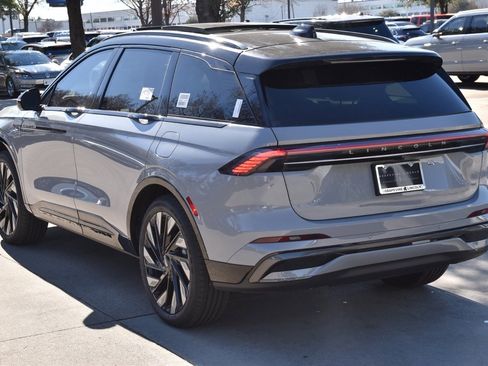 New 2026 Lincoln Nautilus Reserve w/ Jet Appearance Package image 9