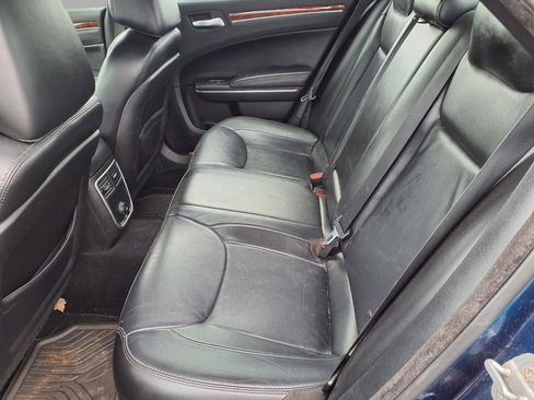 Used 2014 Chrysler 300 AWD w/ Driver Convenience Group image 14