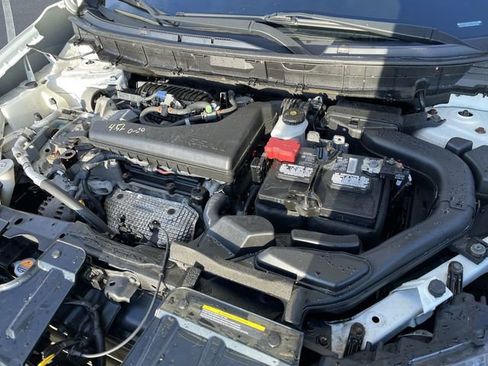 Used 2017 Nissan Rogue S image 28