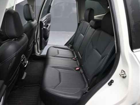 Used 2019 Subaru Forester Limited AWD/4WD image 12