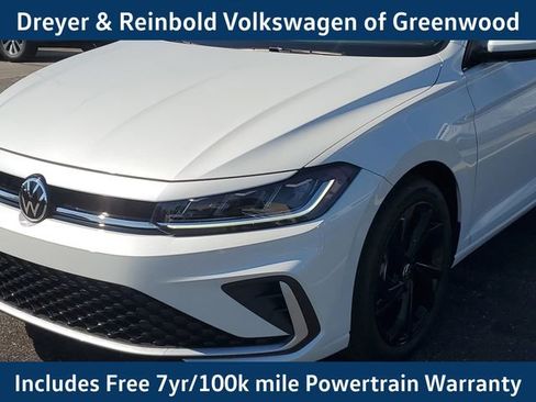 New 2025 Volkswagen Jetta SE image 9