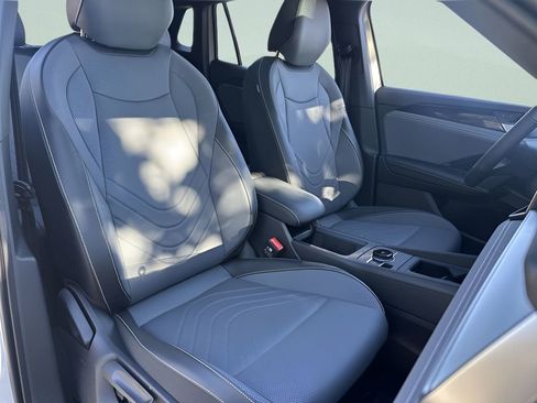 New 2026 Volkswagen Tiguan SE R-Line image 26