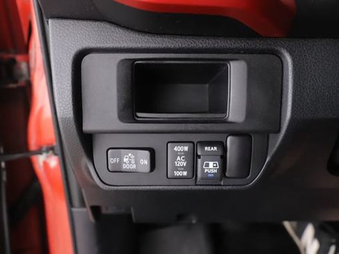 Used 2017 Toyota Tacoma SR5 AWD/4WD image 20