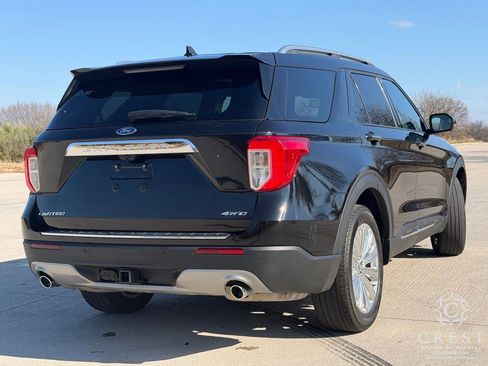 Used 2022 Ford Explorer Limited w/ Limited Technology Package image 8