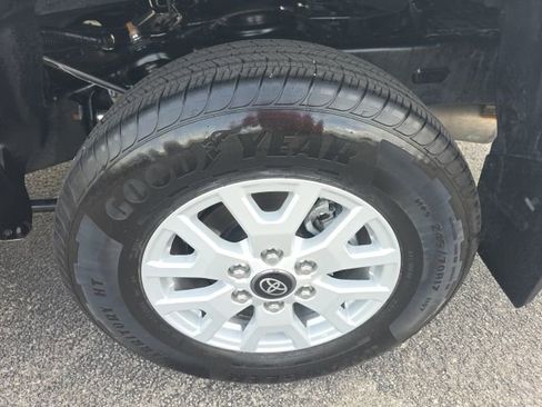 Used 2025 Toyota Tacoma SR5 image 6