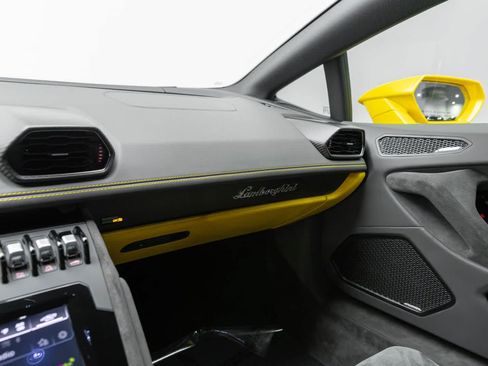 Used 2023 Lamborghini Huracan Tecnica RWD image 33